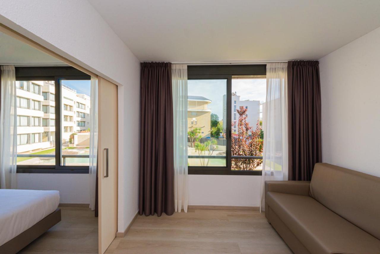 Atenea Park Suites & Apartments Vilanova i la Geltrú Exterior foto